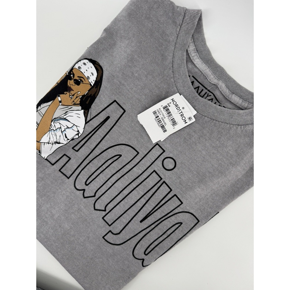 Aaliyah T-Shirt Women Small cropped Short Sleeve Top NW